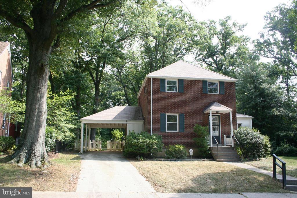 Foto principal - 305 N Emerson St