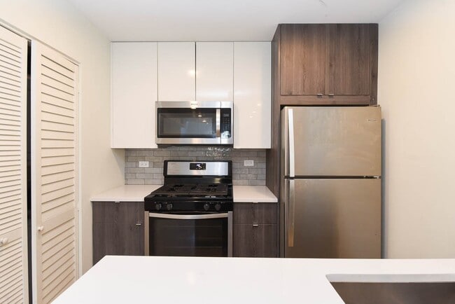 Building Photo - 959 W Grace St