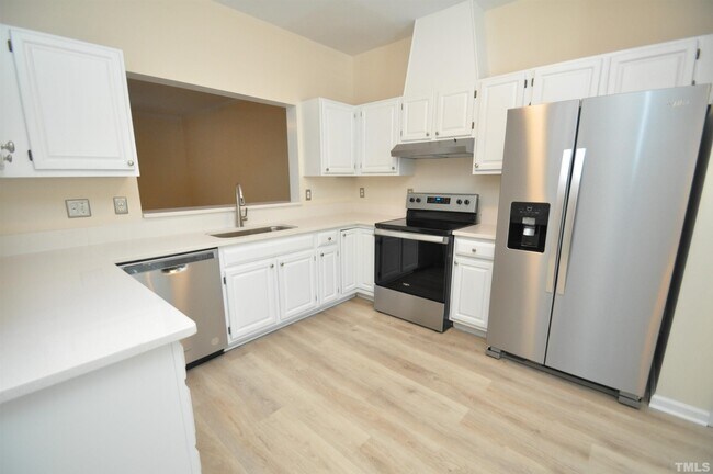 Building Photo - 4403 Still Pines Dr