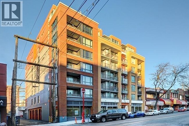 Building Photo - 231-231 E Pender St
