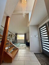 Building Photo - 3222 Freshmeadows Dr