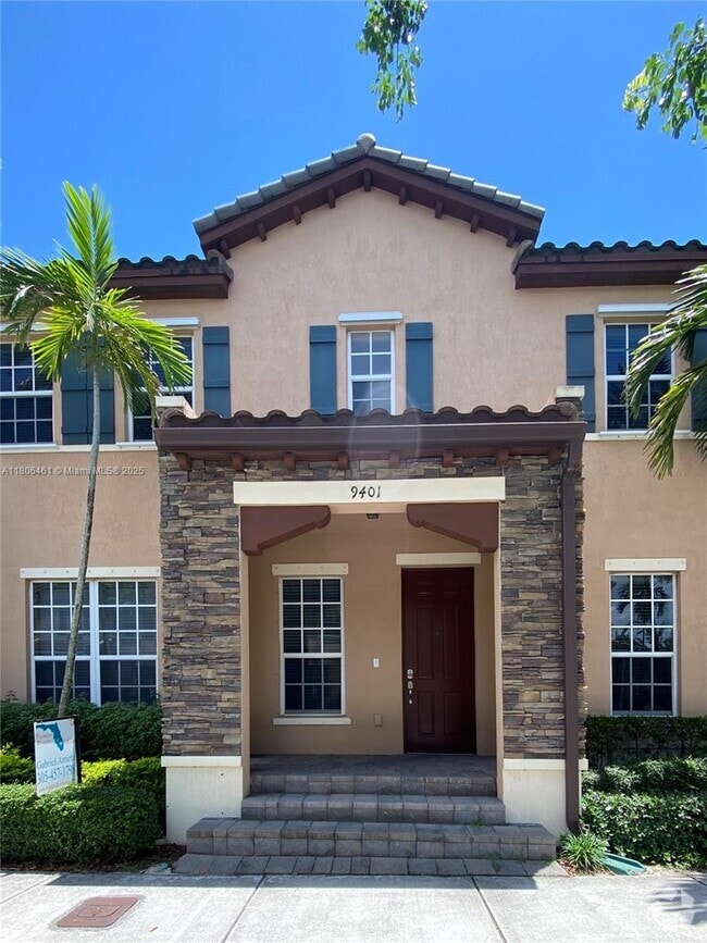 Building Photo - 9401 SW 171st Pl