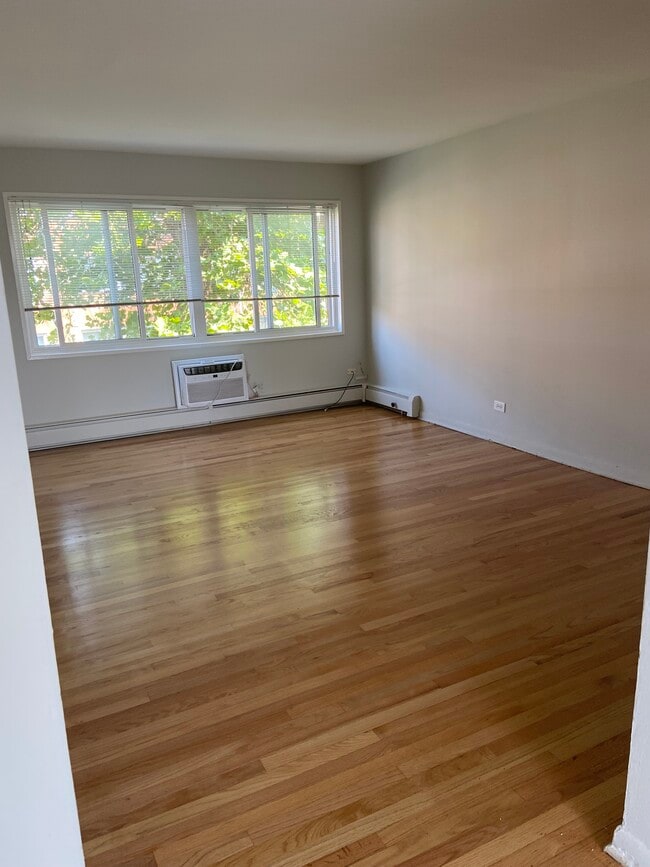 Building Photo - 8544 Niles Center Rd