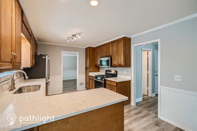 Building Photo - 5 br, 3 bath House - 1778 Prince Drive UNIT