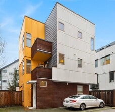 Building Photo - 1761 19th Ave S
