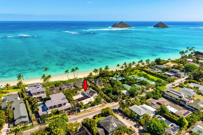 Building Photo - Beach Home, Steps Away From World Famous L...