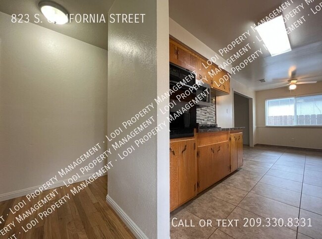 Foto del edificio - 823 S California St
