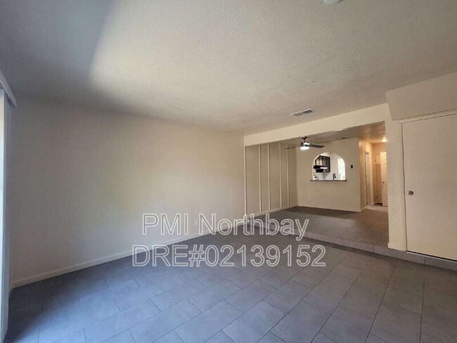 Building Photo - 1200 Dana Dr