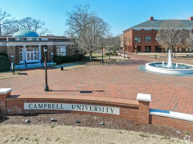 Foto del edificio - University Park at Campbell University