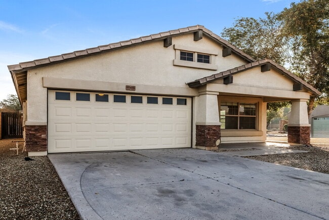 Building Photo - 7123 S 31st Dr