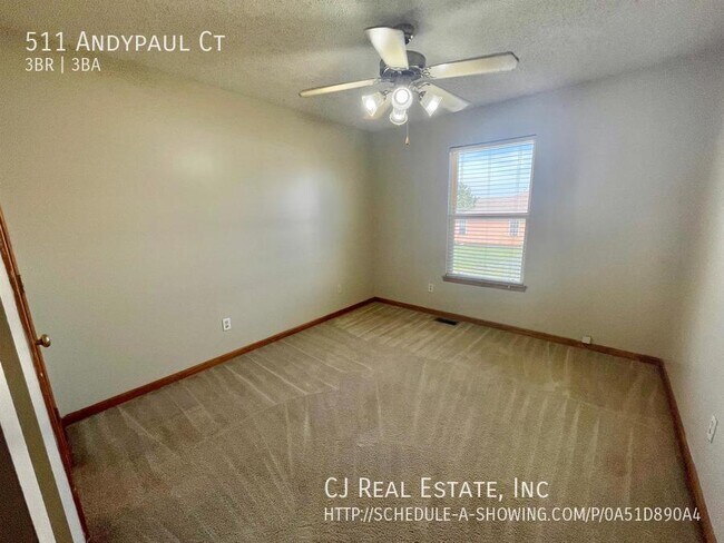 Foto del edificio - 511 Andypaul Ct