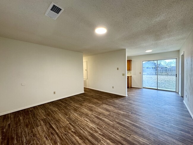 Foto del edificio - 514 Carson Rd