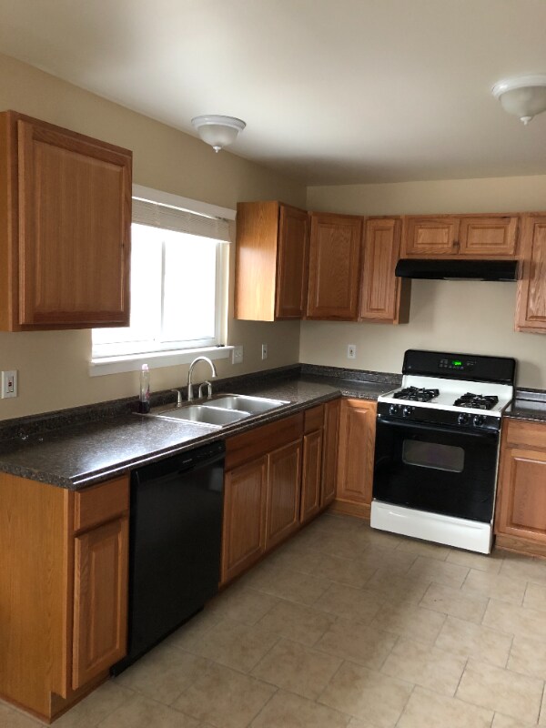 Foto del edificio - 563 E Guthrie Ave