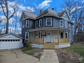 Building Photo - 547 Walnut St