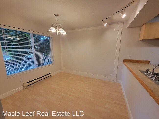 Foto del edificio - 2 br, 1 bath House - 3233 NE 12th St #107