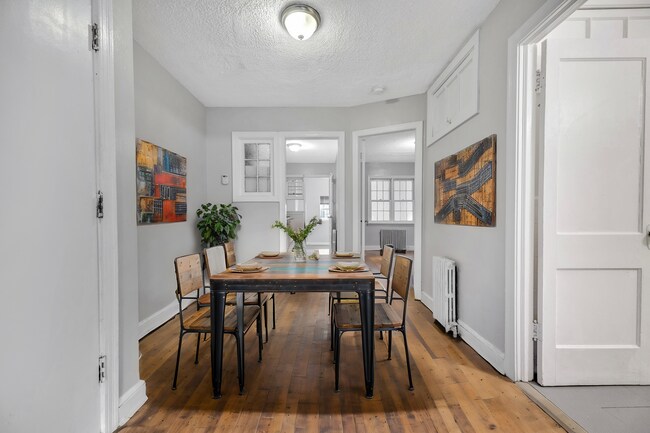 Foto del edificio - 1221 Raum St NE