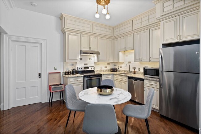Foto del edificio - 80 E Brookline St