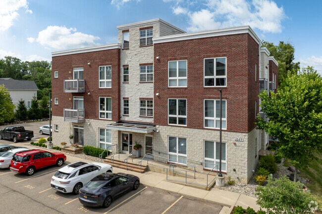 Building Photo - Maple Cove of Ann Arbor