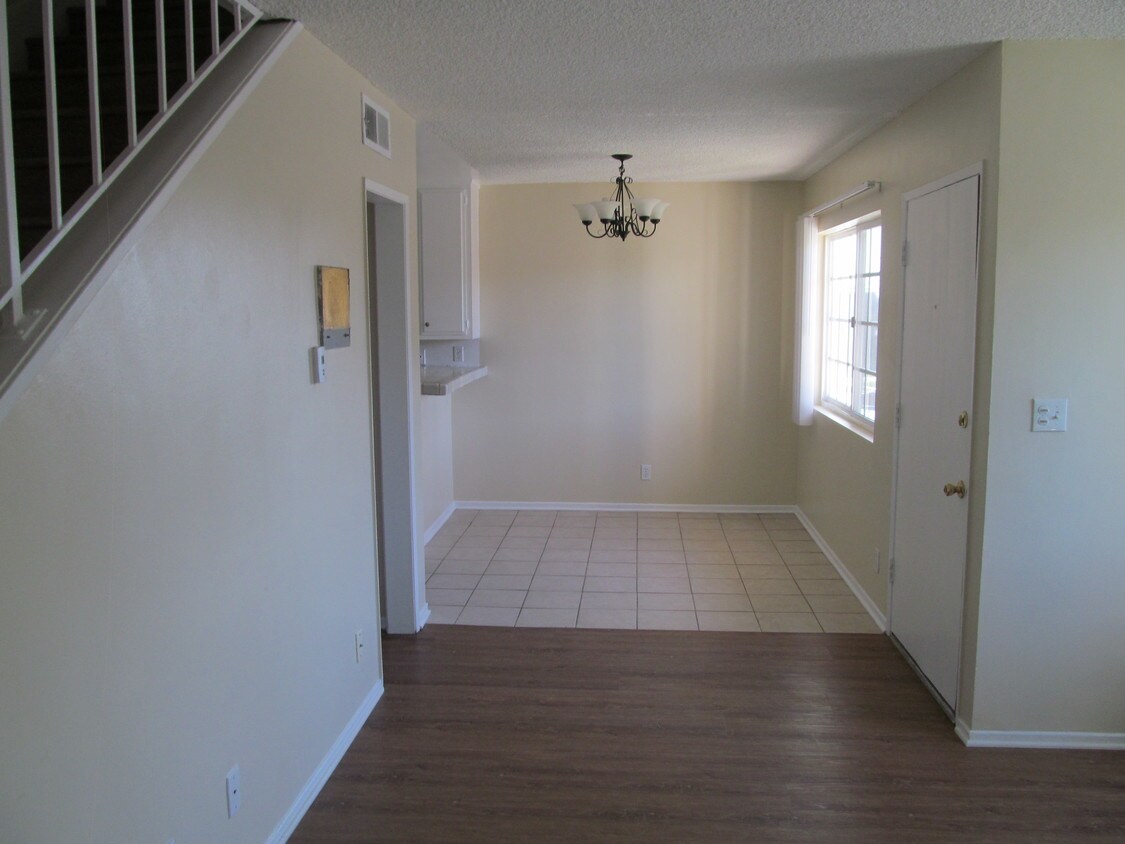 Foto principal - 1700 S Bundy Dr