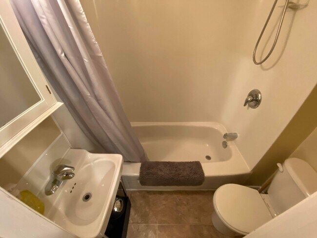 Photo du bâtiment - 5-48 Durham, Kingston, Ontario