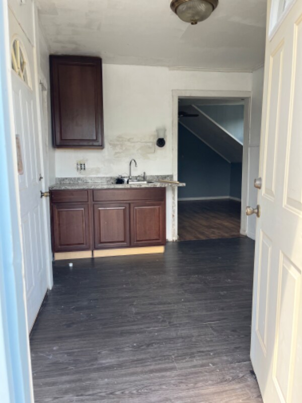 Foto principal - 2118 S 33rd St