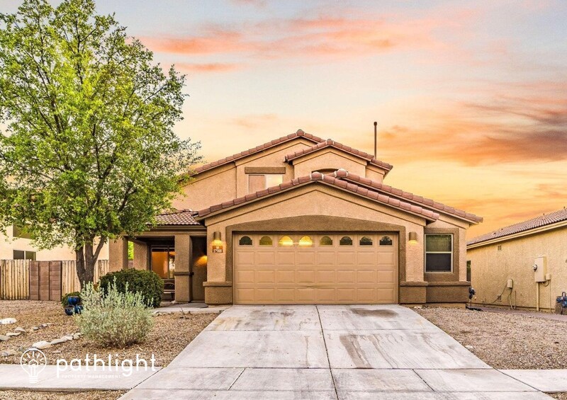 Primary Photo - 17588 S Green Willow Pl