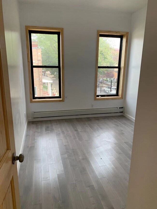 Building Photo - 6823 16th Ave