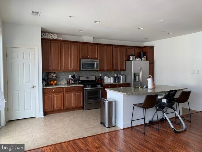 Building Photo - 735 Cobbler Pl