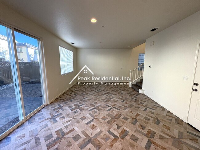 Foto del edificio - Updated 3bd/2ba Lincoln House