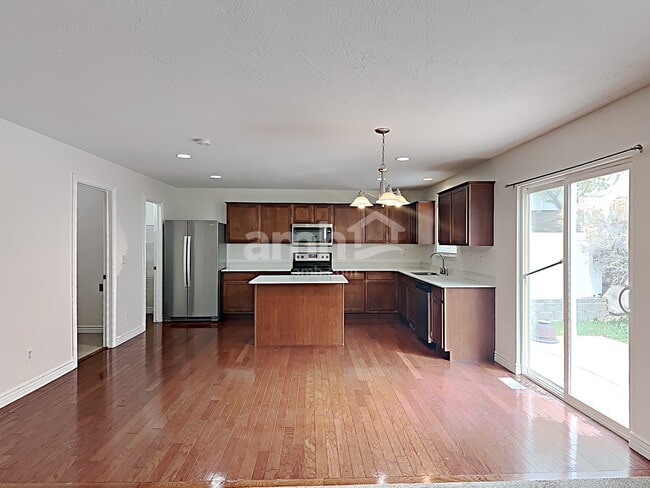 Building Photo - 10454 Sugarloaf Dr