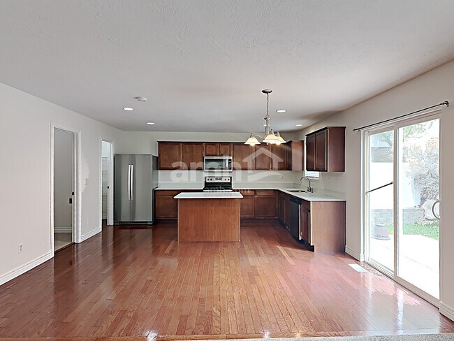 Foto del edificio - 10454 Sugarloaf Dr