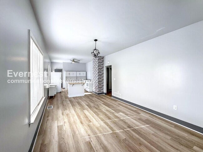 Foto del edificio - 6073 Linwood St