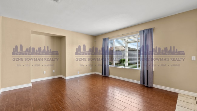 Foto del edificio - Spacious 4BR/3BA Home with Garage & Private Yard in Prime East Chula Vista