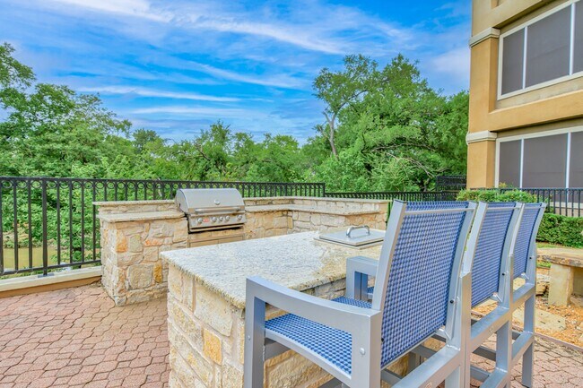 Foto del edificio - Fairways at Prestonwood