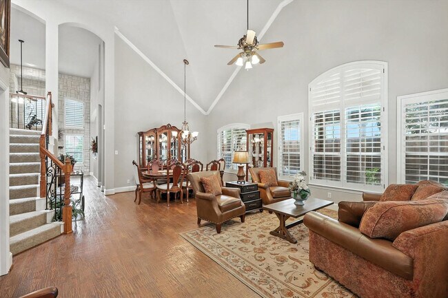 Building Photo - 2303 Chapelwood Dr