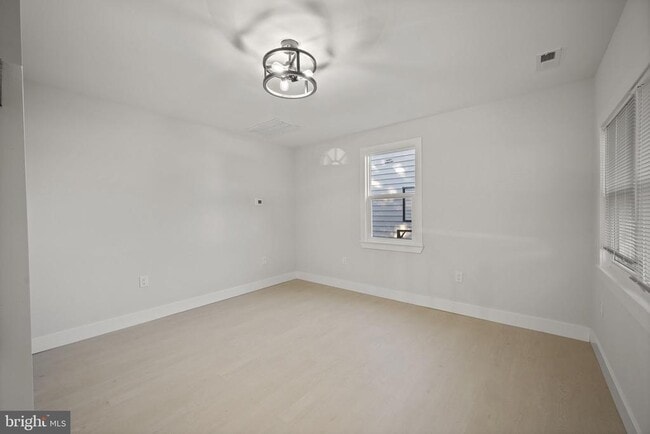 Foto del edificio - 821 S Woodlynn Rd