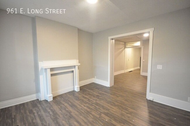 Foto del edificio - 961 E Long St