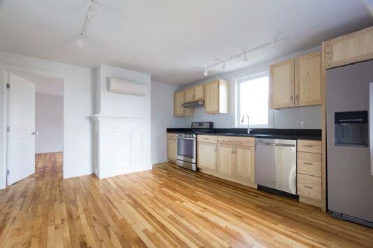 Primary Photo - 52 Waterville St