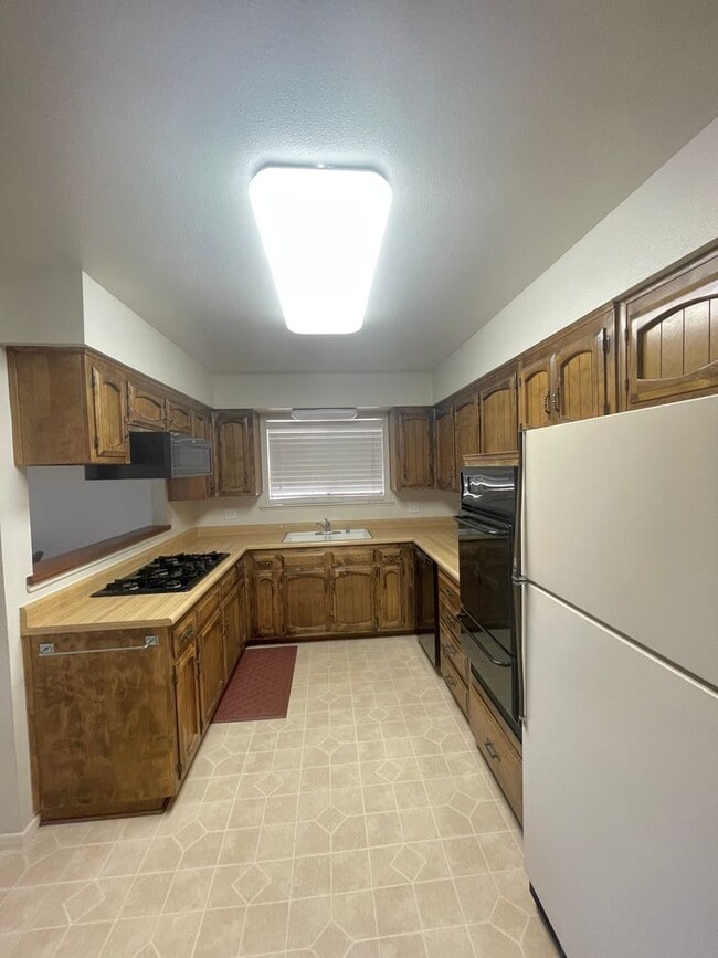 Building Photo - 4929 Sparrow Hawk Ln