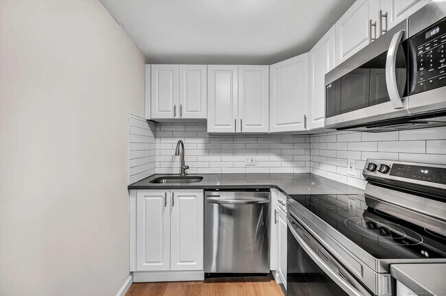 Foto del edificio - 56 Burgundy Hill Ln
