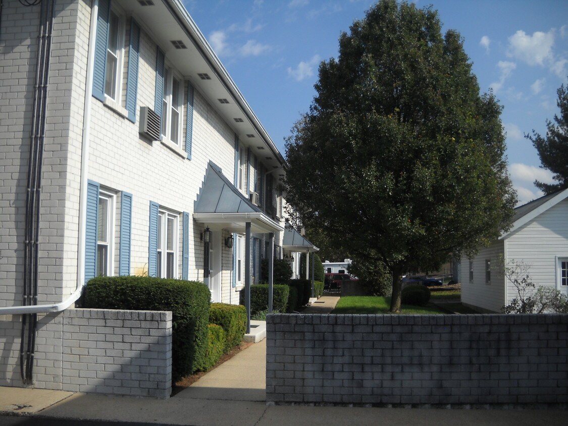 124 S 4th St, Chambersburg, PA 17201 Apartments Chambersburg, PA