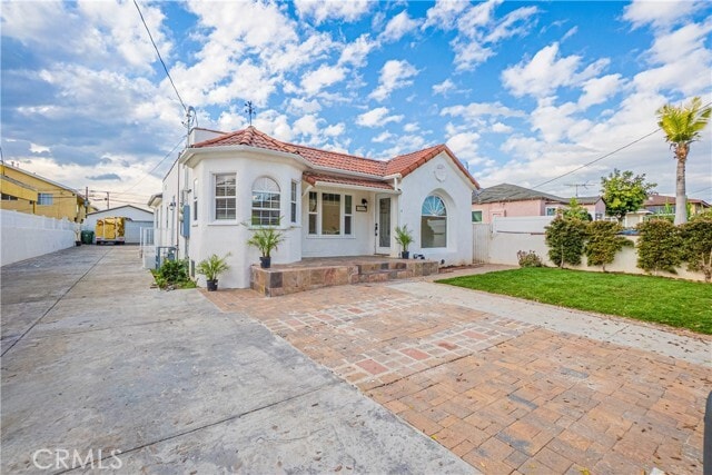 Building Photo - 11639 Menlo Ave