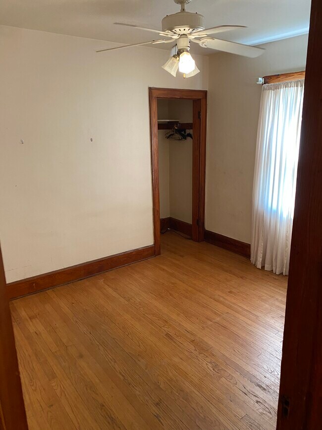 Foto del edificio - 2400 Taylor Ave