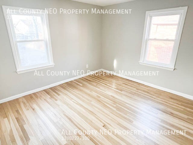 Foto del edificio - 13526 Cedar Rd