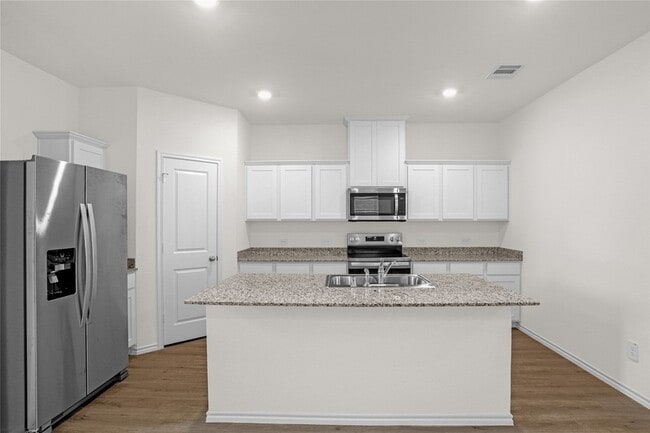 Building Photo - 3425 Marie Dr