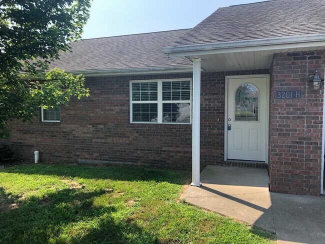 Building Photo - 3202 Jamie Ave