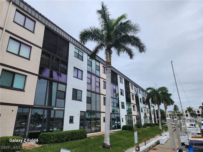 Foto del edificio - 805 River Point Dr