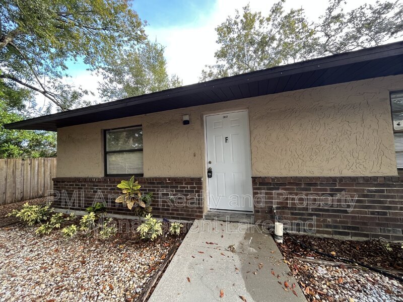1017 Caroline Ave Unit F, Auburndale, FL 33823 Condo for Rent in