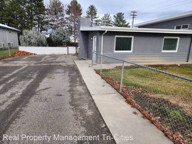 Foto del edificio - 4 br, 2 bath House - 5306 W. 1st Pl