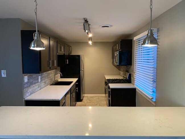 Photo - 2630 Edwards Wy Apartment